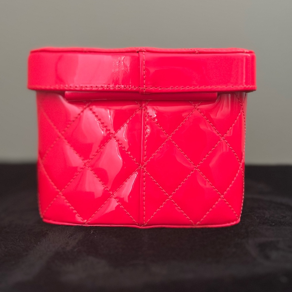 CHANEL Neon Pink Patent Quilted Cosmetic Case - Picture 8 of 12